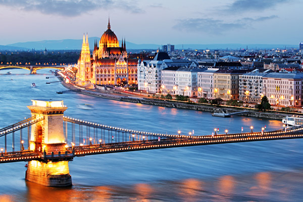 Flug Budapest: Flüge & Billigflüge nach Budapest günstig online buchen ...